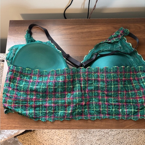 torrid Emerald Green Lace Bralette with Dark Trim - Picture 2 of 3